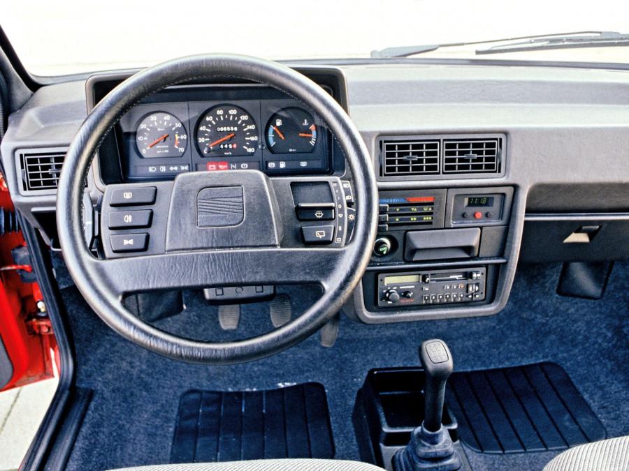  Seat Ibiza 3-Door 1984 года  (фото 7 из 9)